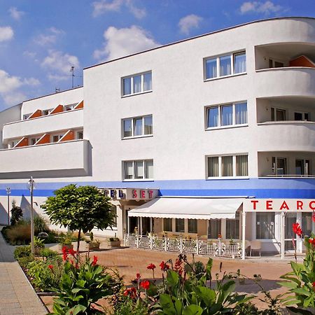 Hotel Set Братислава Экстерьер фото