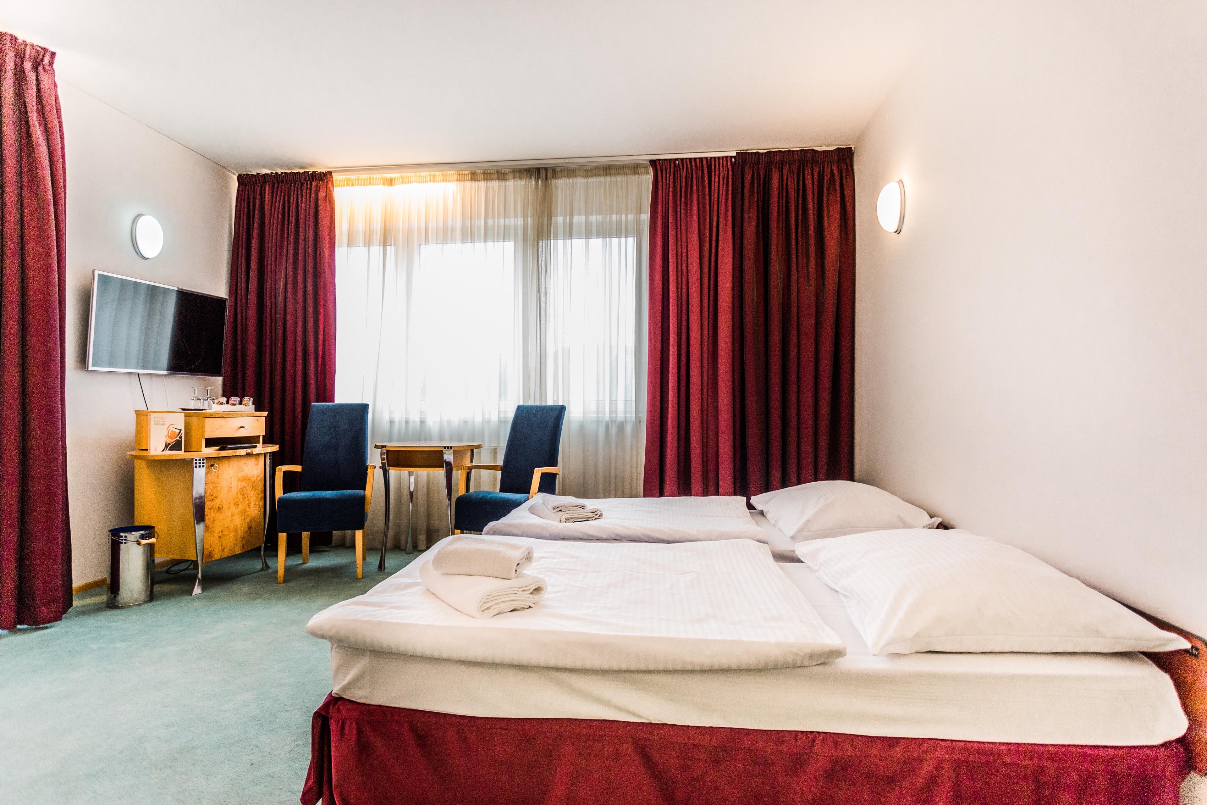 Hotel Set Братислава Экстерьер фото