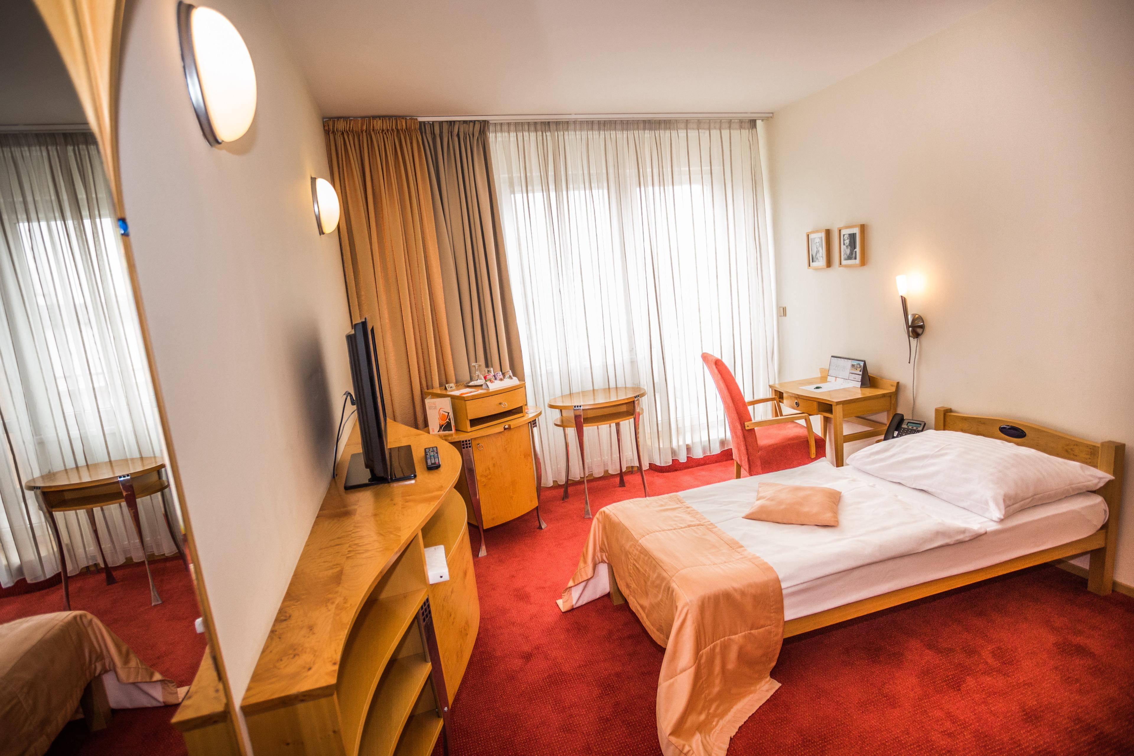 Hotel Set Братислава Экстерьер фото