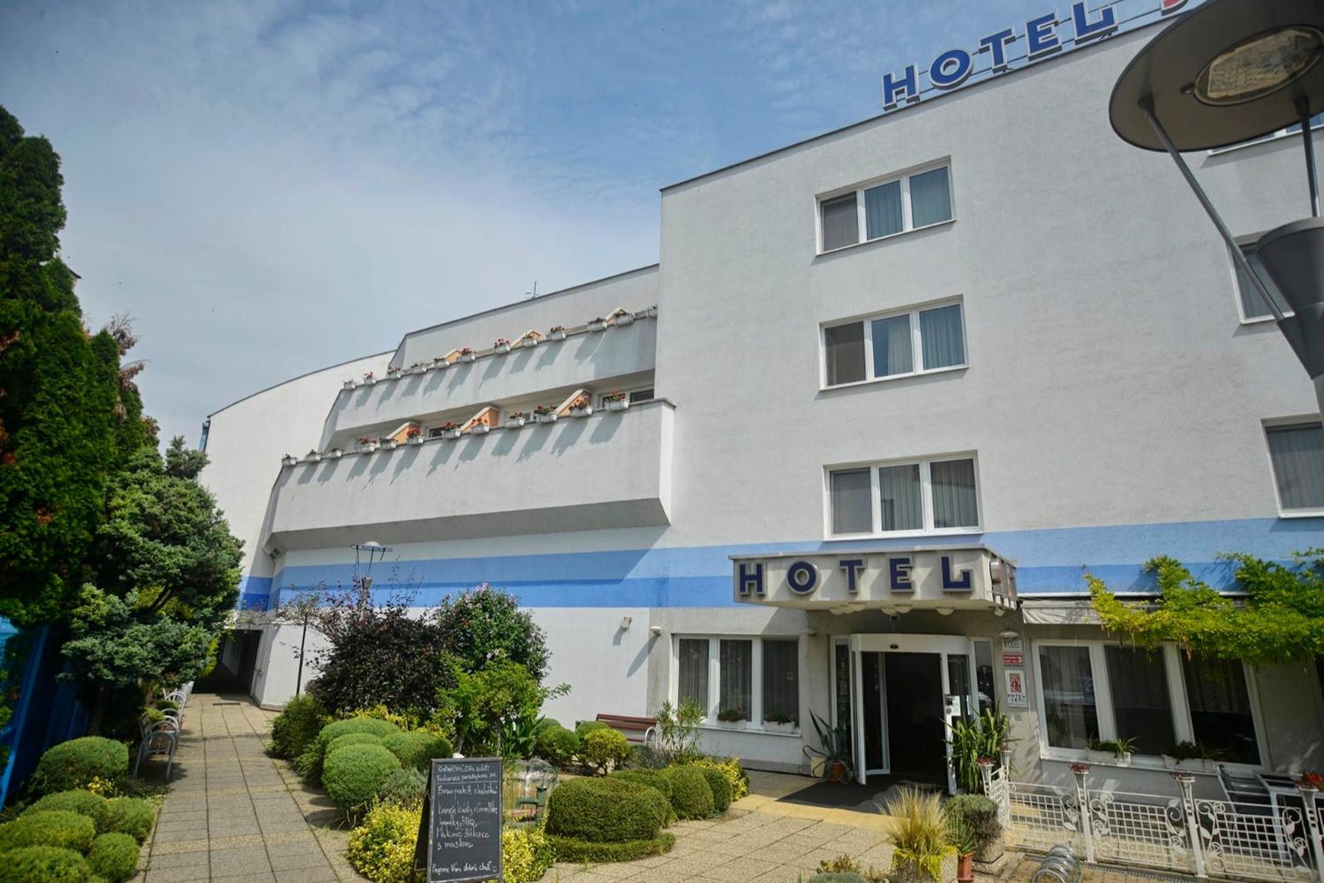 Hotel Set Братислава Экстерьер фото