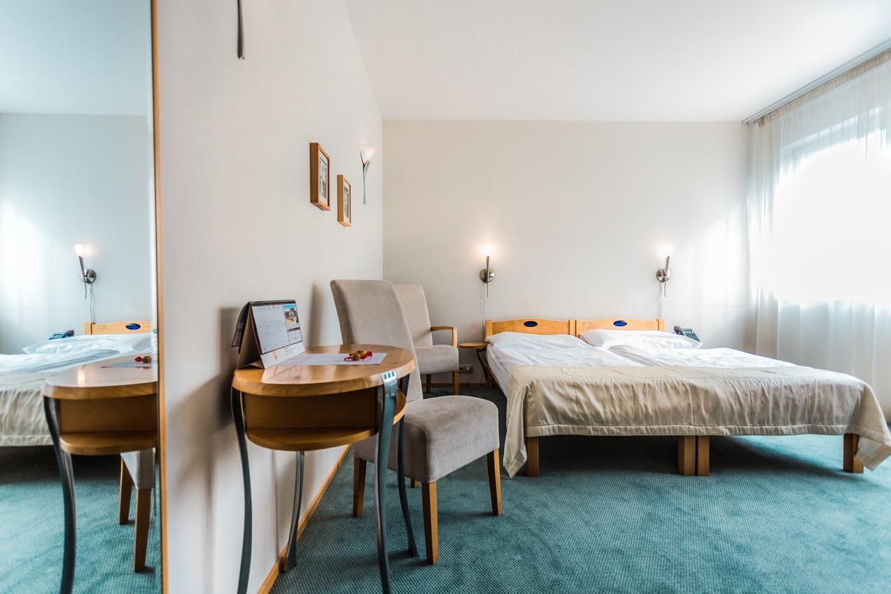 Hotel Set Братислава Экстерьер фото