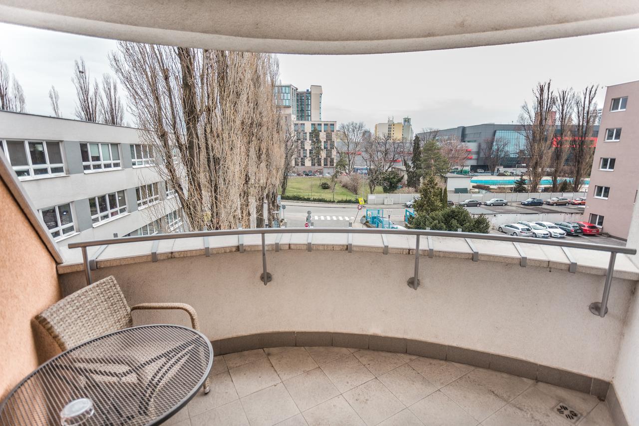Hotel Set Братислава Экстерьер фото